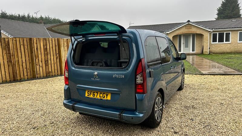 PEUGEOT PARTNER