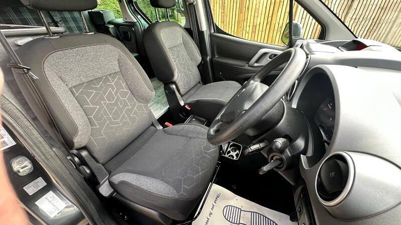 PEUGEOT PARTNER