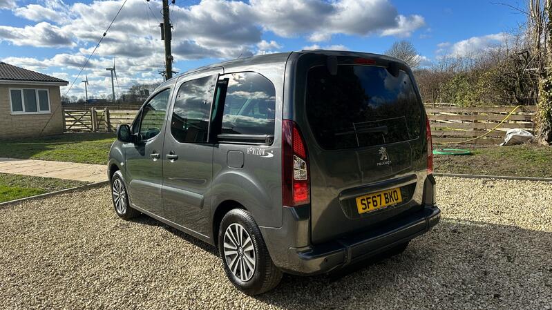 PEUGEOT PARTNER