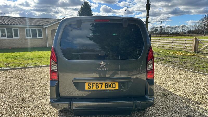 PEUGEOT PARTNER