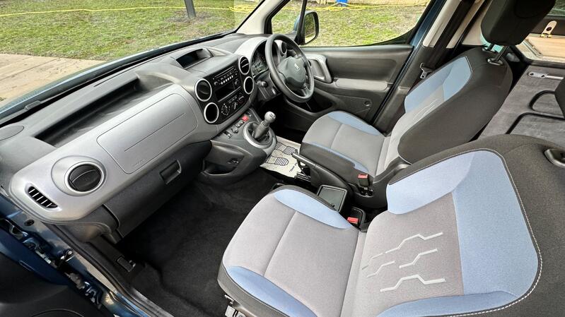 PEUGEOT PARTNER
